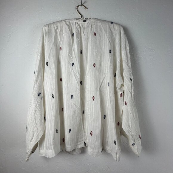 Akemi + Kin Adela Embroidered Buttondown Blouse Size Large White Oversized Boxy - Picture 2 of 7